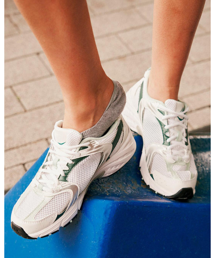 Cool Kick Women Invisibles