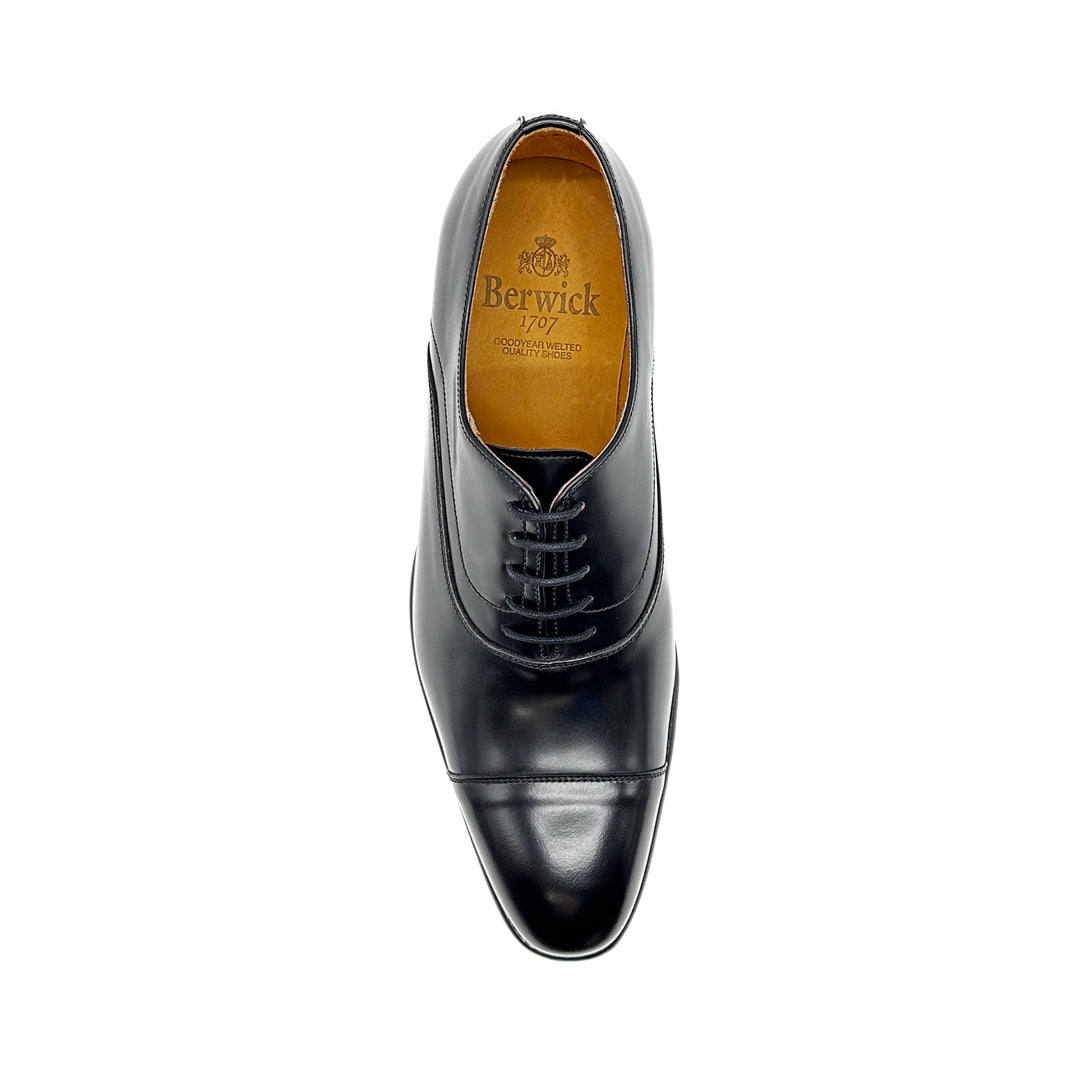 3869 Oxford Cap Toe