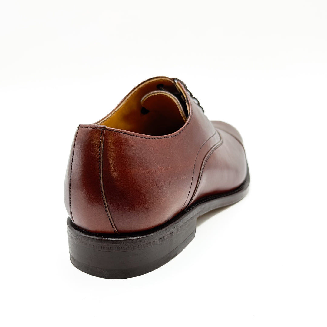 3869 Oxford Cap Toe