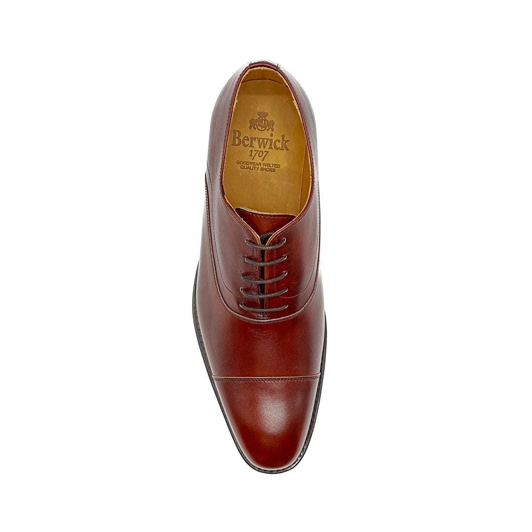 3869 Oxford Cap Toe