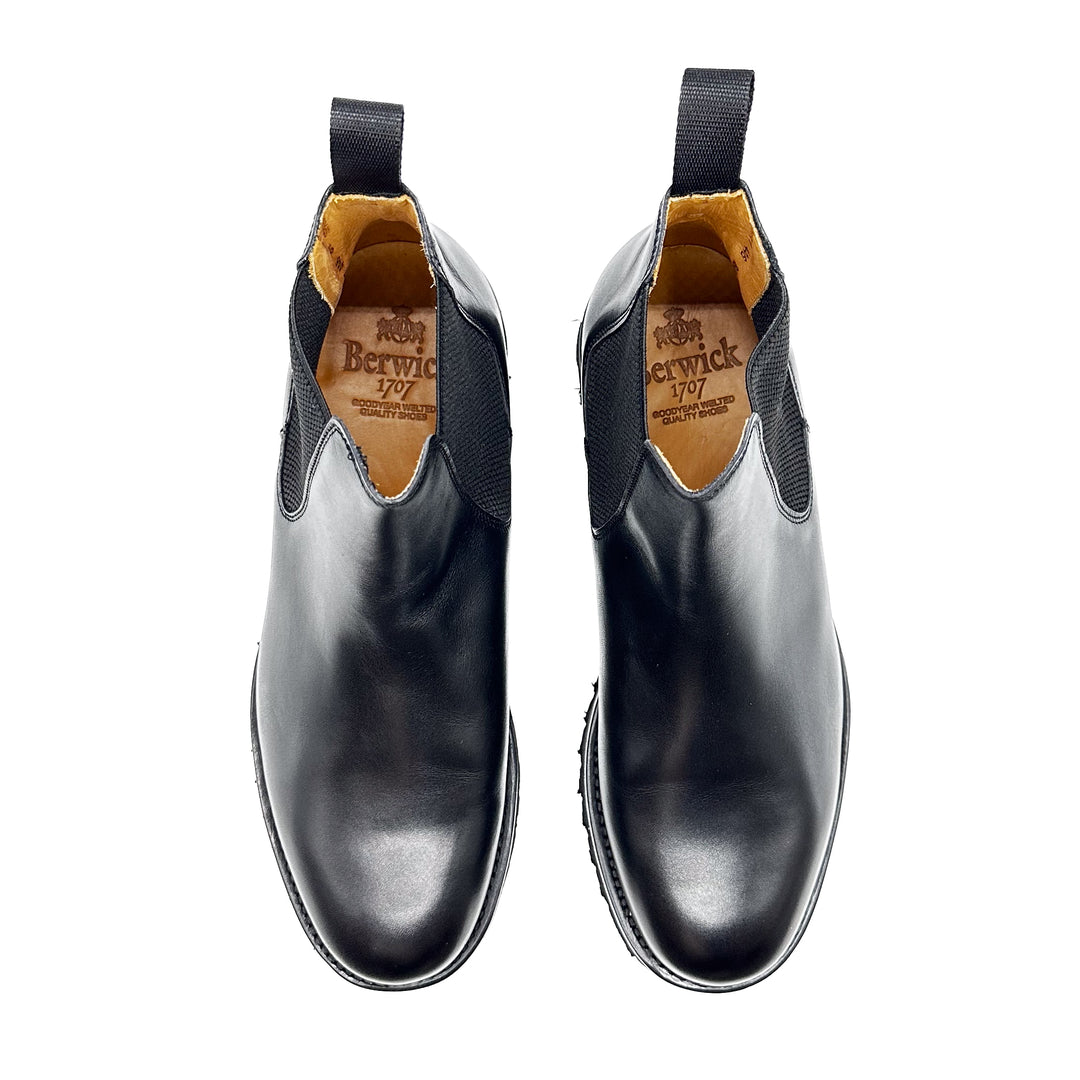 446 Chelsea Boot with Commando Sole