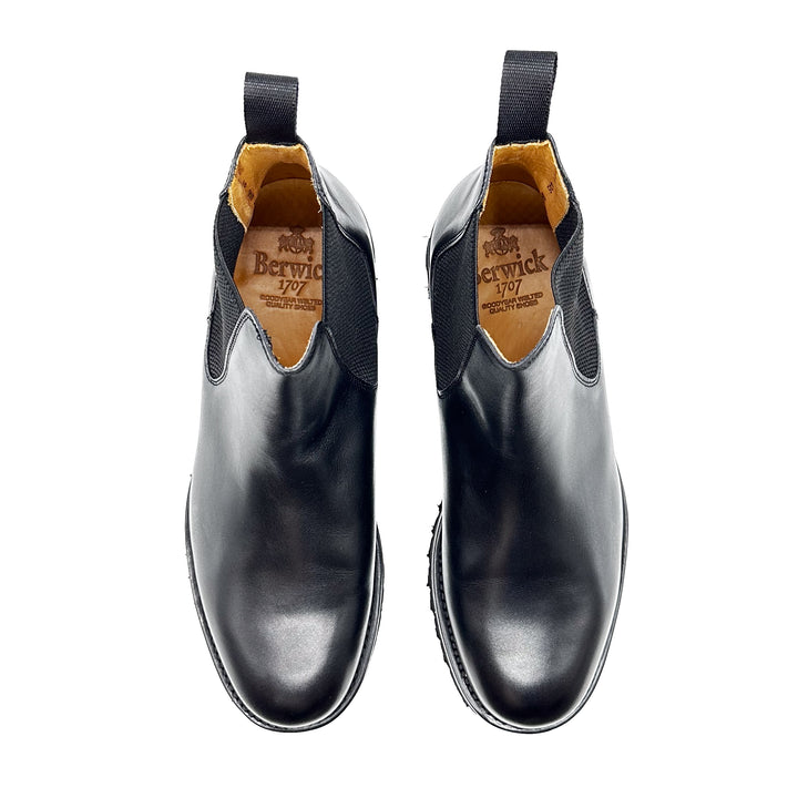 446 Chelsea Boot with Commando Sole